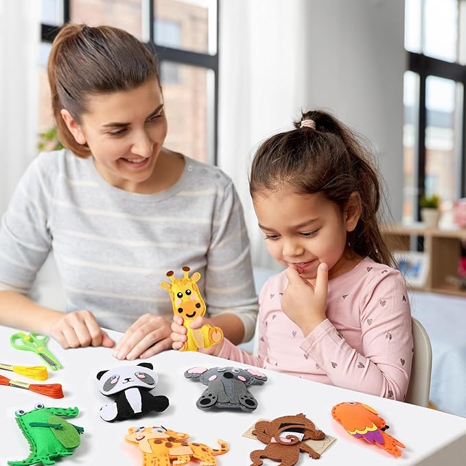 ZOIIWA 16 Sets Christmas Craft Jungle Animals Themed Sewing Kit for Kids Fun Craft for Boys Girls Felt Plush Craft Kit Sewing Kit Learn to Sew Kit Educational Beginners Sewing Stuffed Ornaments