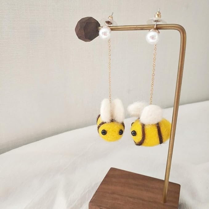 Minelife 18 Pieces Wool Felt Bee, Mini Craft Balls Bee Craft Ball Nursery for Baby Shower Nursery Tent Decoration DIY Craft