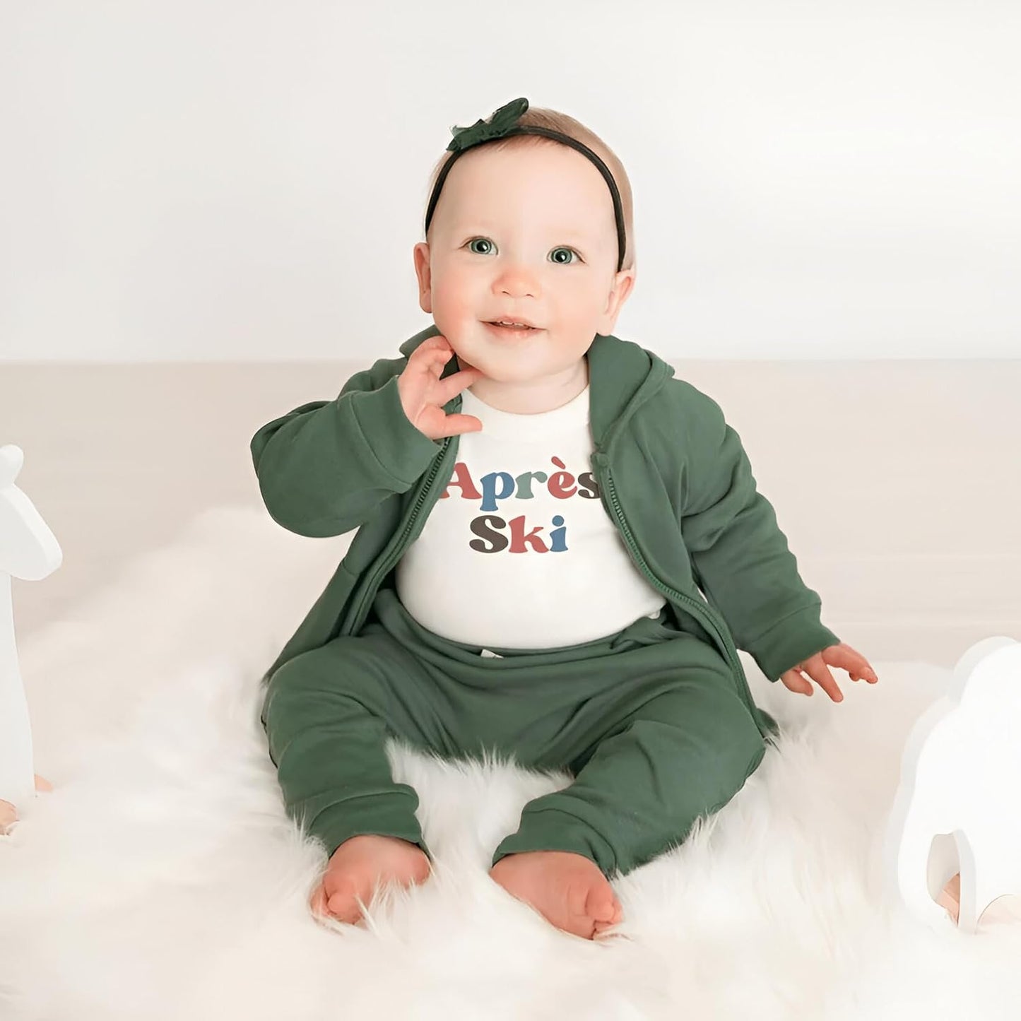 Finn + Emma Organic Cotton Graphic Baby Onesie - Gender Neutral Bodysuits for Babies 0-12 Months in Multiple Sizes and Styles