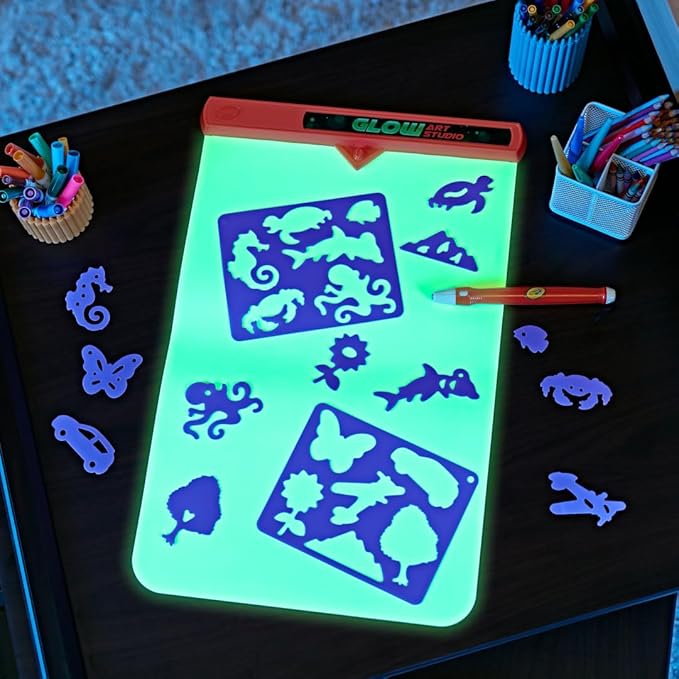 Crayola Glow Art Studio, Glow in the Dark Toys, Kids Gifts for Girls and Boys, Ages 6+