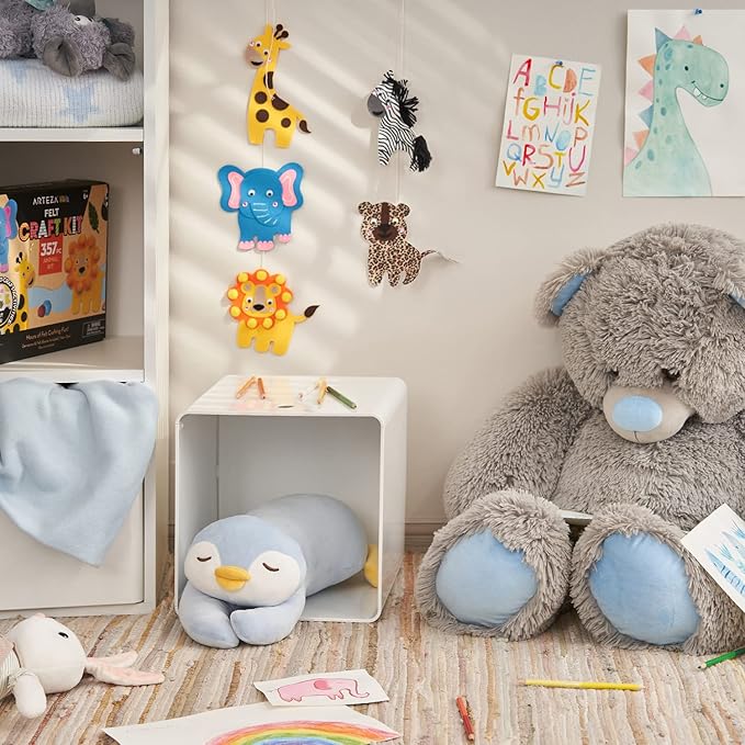 ARTEZA Kids Felt Kit, 357 Pieces, 25 Pre-Cut Animal Shapes, 5 Felt Sheets, 140 Mini-Pieces, Gemstone Stickers, Yarn, and Glue