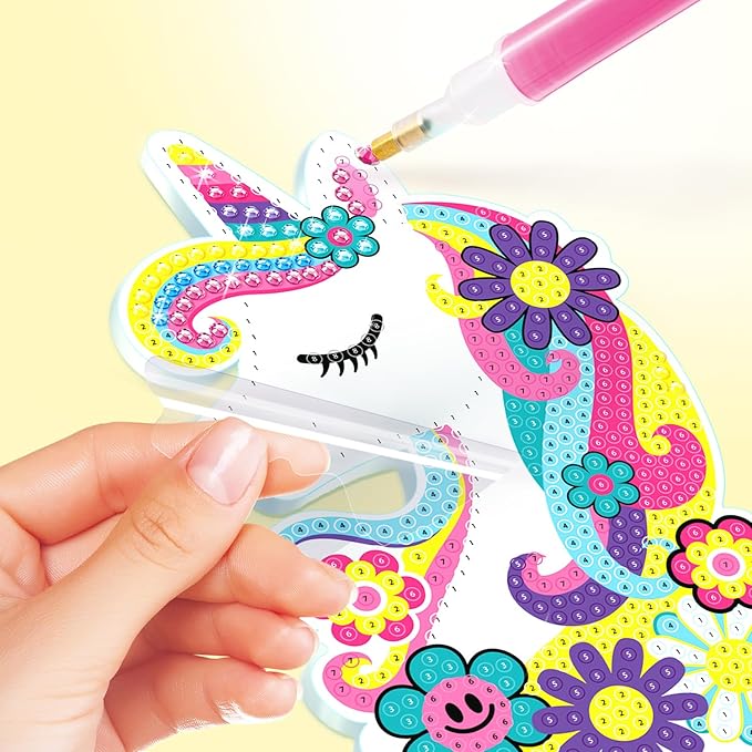Canal Toys Style 4 Ever Diamond Art Unicorn or Butterfly Lamp Set. Bead up The Unicorn and Butterfly, Then swap Out on The Light up Base. Age 6+