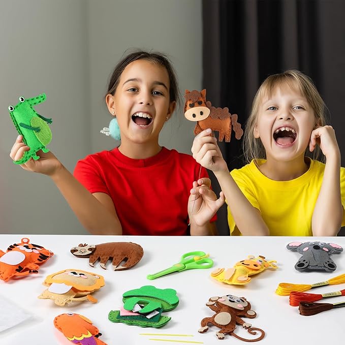 ZOIIWA 16 Sets Christmas Craft Jungle Animals Themed Sewing Kit for Kids Fun Craft for Boys Girls Felt Plush Craft Kit Sewing Kit Learn to Sew Kit Educational Beginners Sewing Stuffed Ornaments
