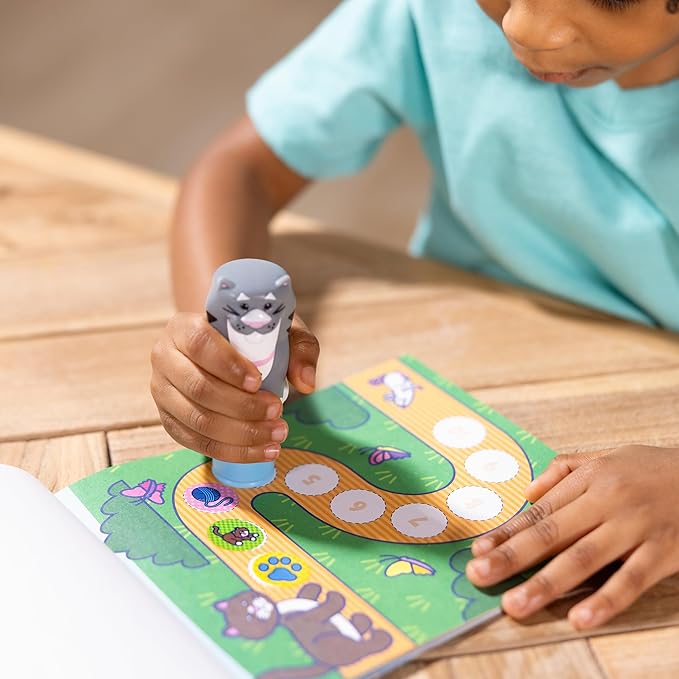 Melissa & Doug Sticker WOW!™ 24-Page Activity Pad and Sticker Stamper, 300 Stickers, Arts and Crafts Fidget Toy Collectible Character – Cat - FSC Certified