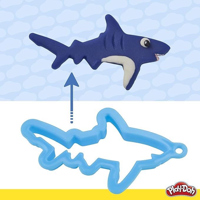 Play-Doh Pirate Theme 13-Pack of Non-Toxic Modeling Compound for Kids 3 Years and Up with 3 Cutter Shapes, Coin Mold, and Roller Tool (Amazon Exclusive)