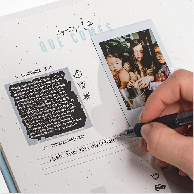 The Adventure Challenge 50 Juegos Familiares de Raspado y Actividades Divertidas para Niños y Padres, de Álbum de Recuerdos Familiares.