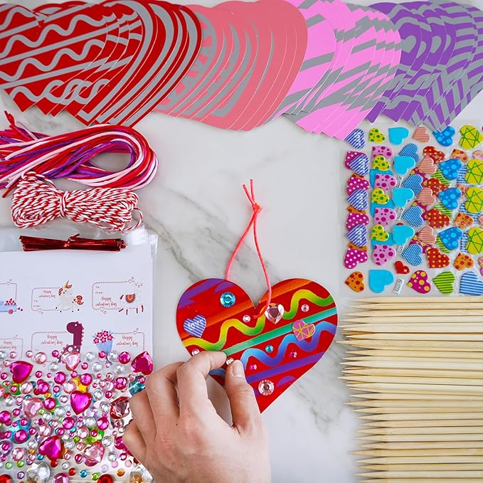 Winlyn 32 Sets Colorful Magic Color Scratch Valentine Hearts Ornaments Decorations Valentine Scratch Art Hearts Valentine's Day Craft Kits for Kids Classroom Activities Party Favors Gift Exchange